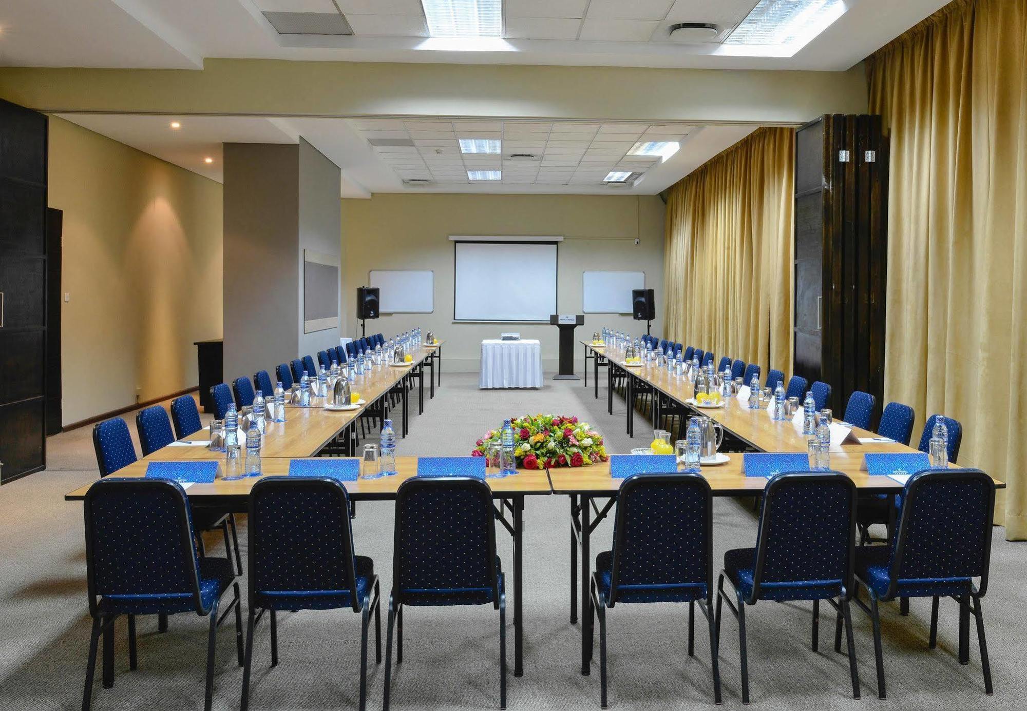 Protea Hotel Lusaka Cairo Road Eksteriør bilde